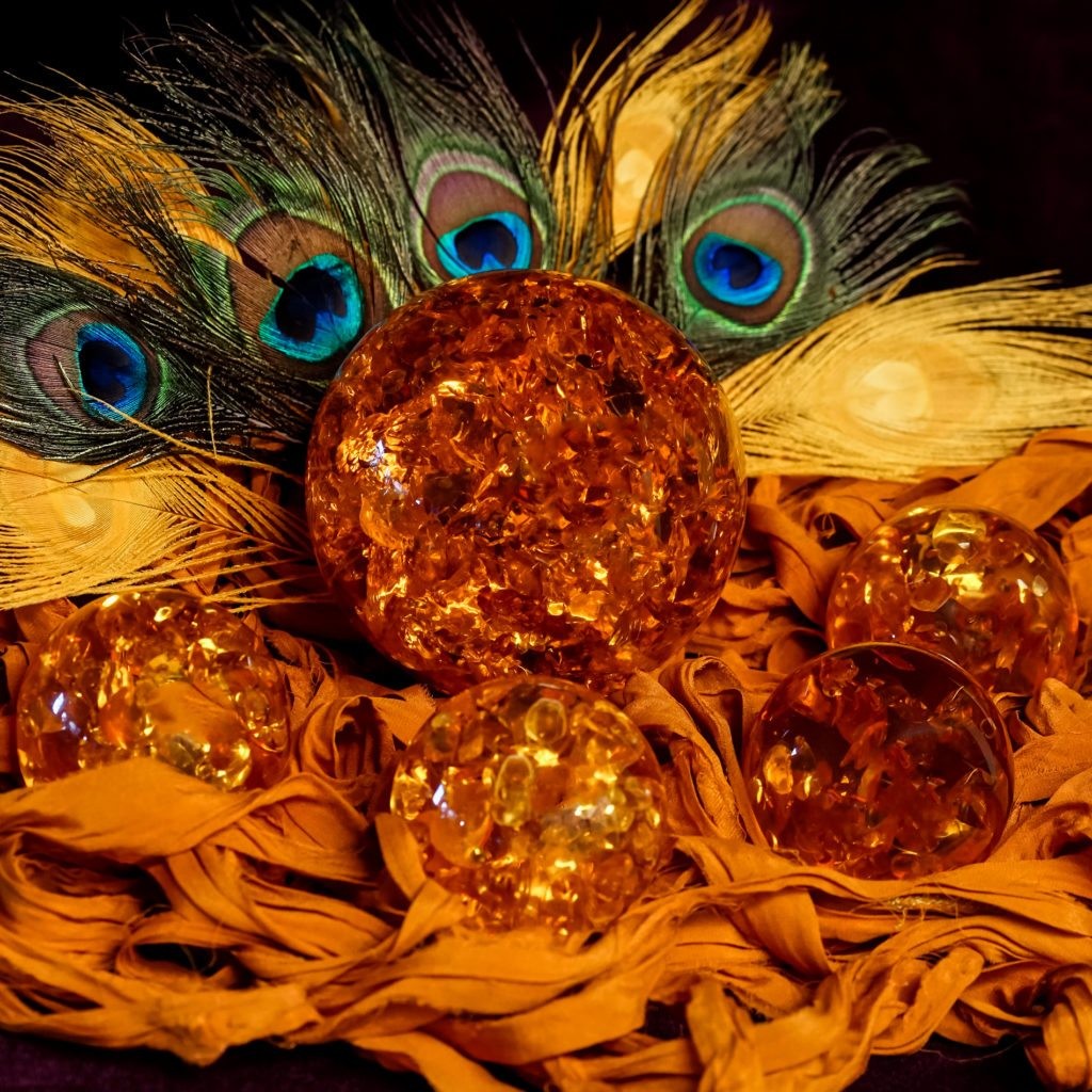 Amber spheres