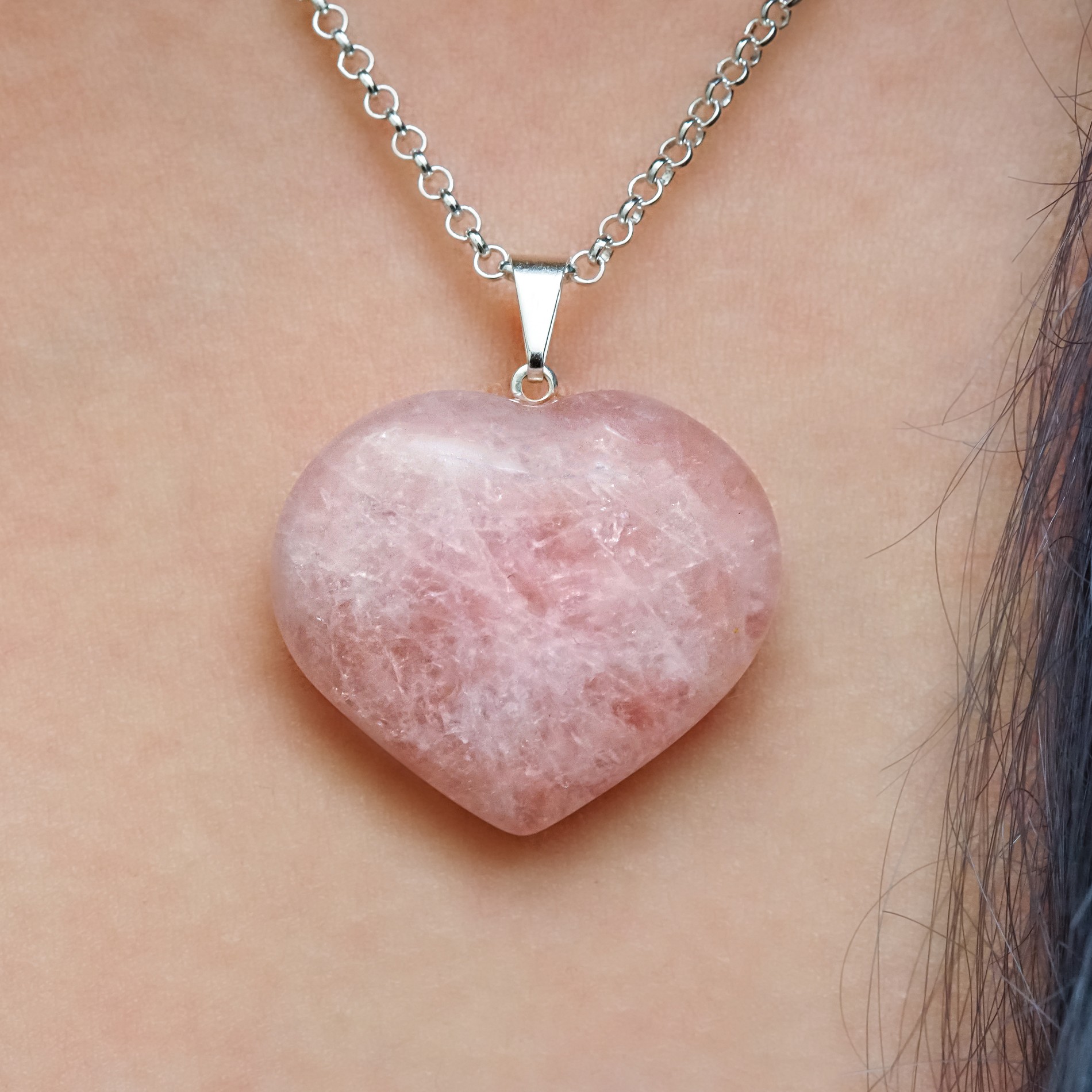 rose-quartz-heart-pendants-2