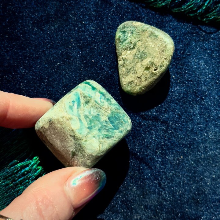 Tumbled Blue-Green Kyanite