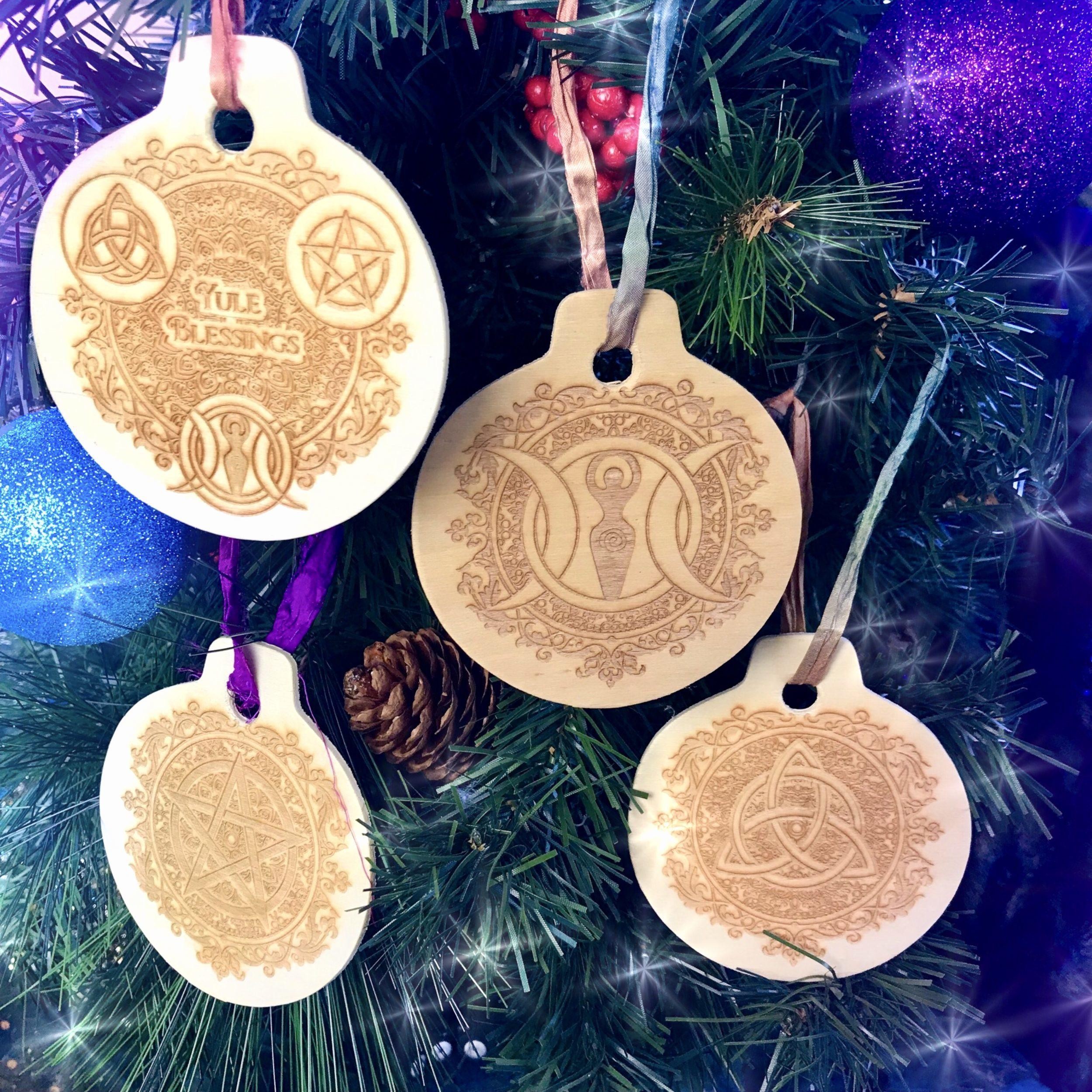 Blessed_Yule_Ornaments_1of5_11_10