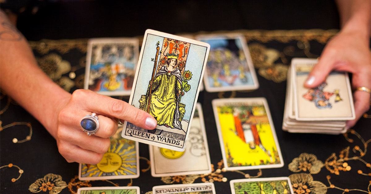 Best Tarot Card Reading Sites of 2022: Where to Get Free Tarot Readings for Love & Guidance Online