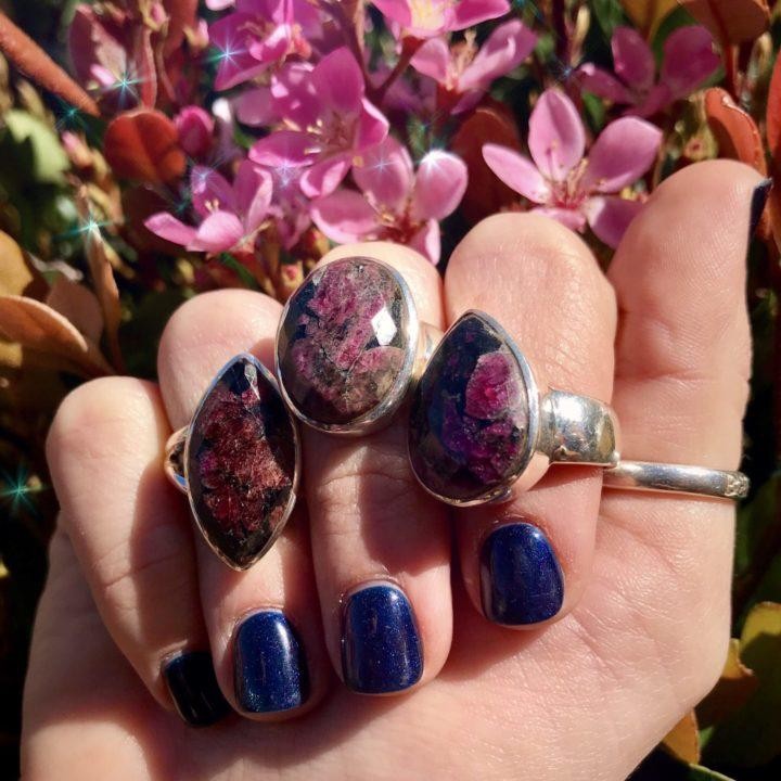Faceted_Eudialyte_Rings_2of3_3_21