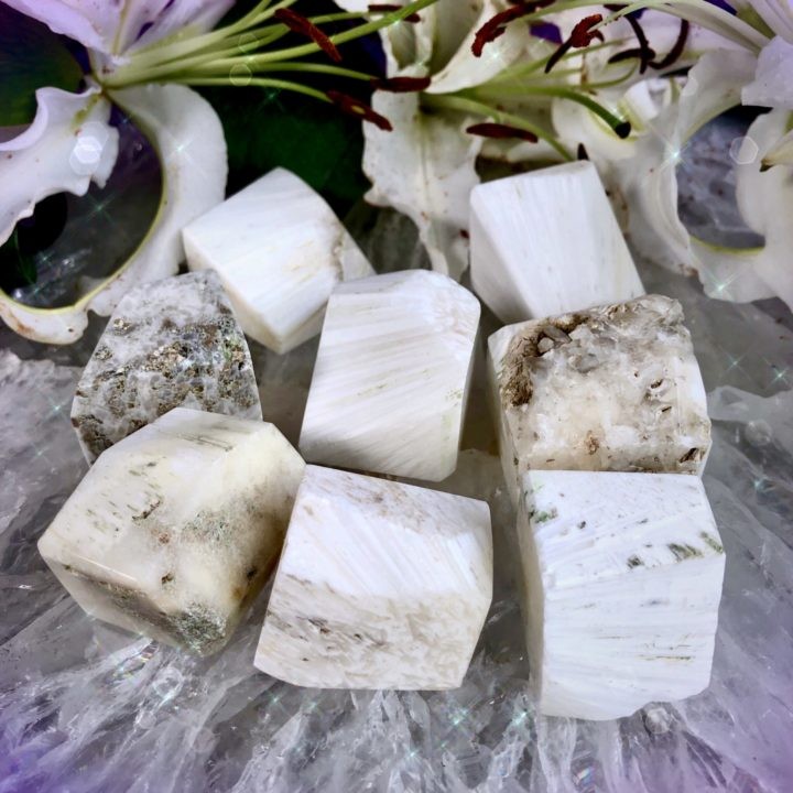 Scolecite_Ascension_Cubes_for_a_clear_channel_to_the_Higher_Realms_1of3_4_7