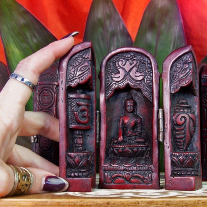 Traveling_Altar_for_Sacred_Space_To_Go_2of3_8_30
