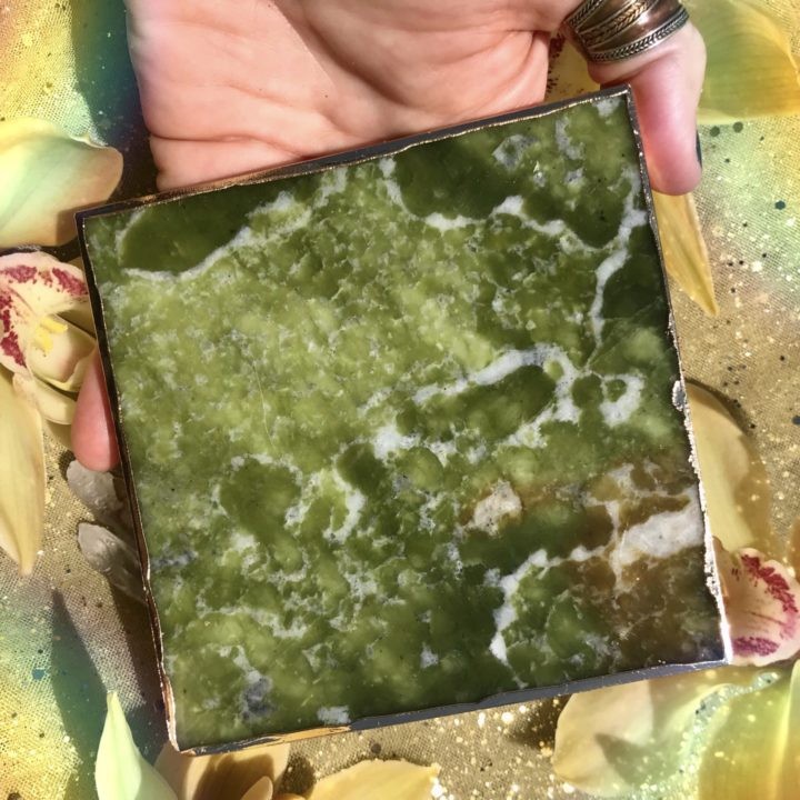Jade Prosperity Charging Plate with Abundance Grid