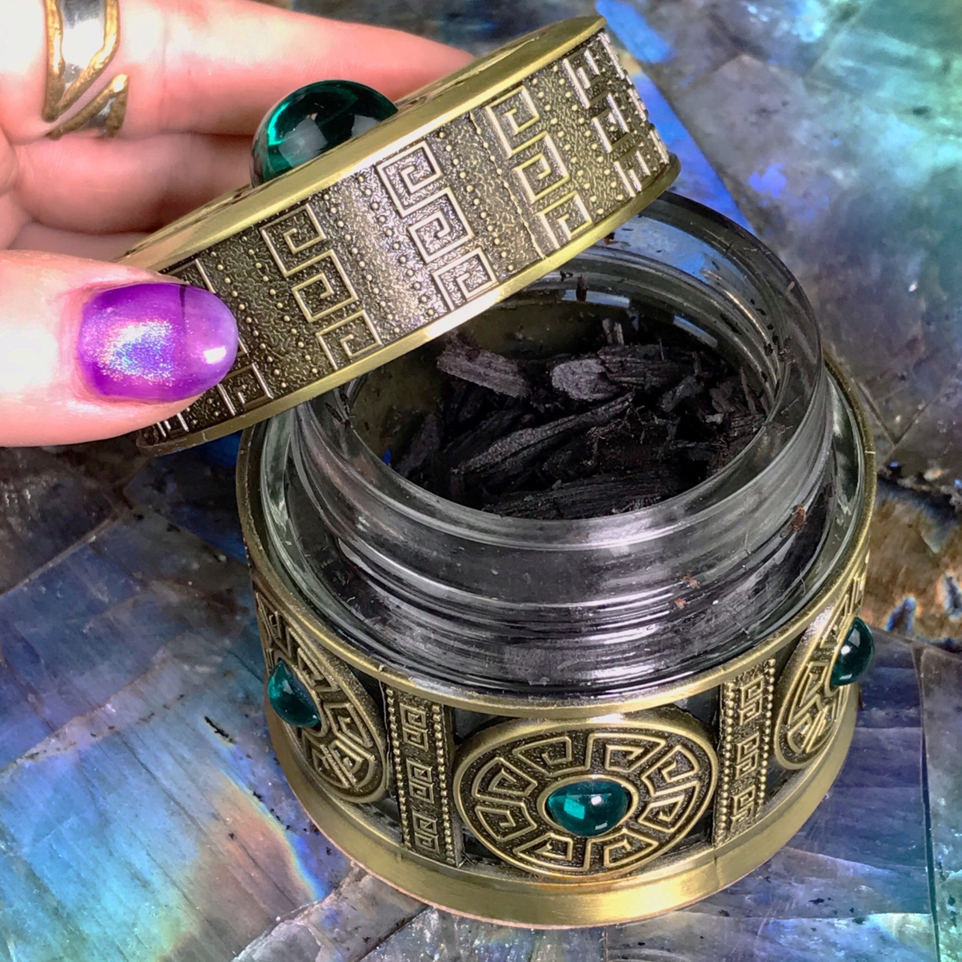 Athena's Favorite Oud Rose Bakhoor for meditation and awareness