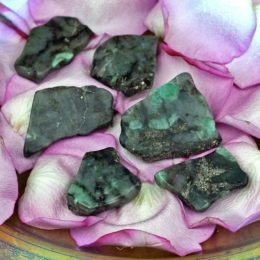Emerald Power of Love Slices