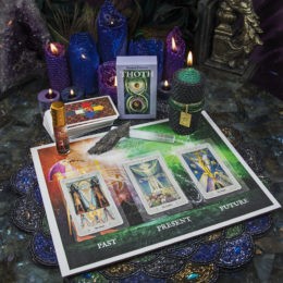 New Moon Divination Magic Tarot Set