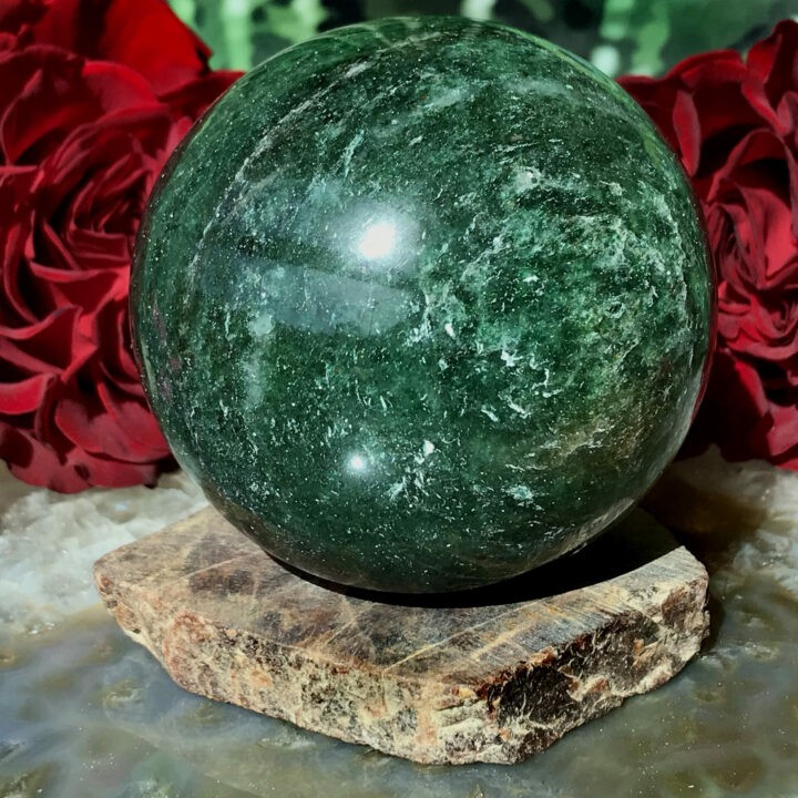 Grounding Garnet Sphere Stand