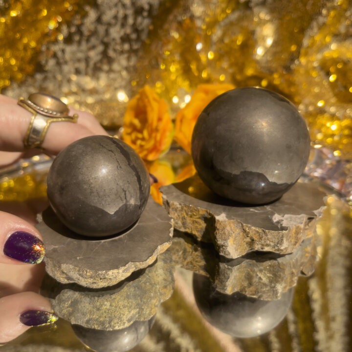 Healers Gold Sphere and Sphere Stand