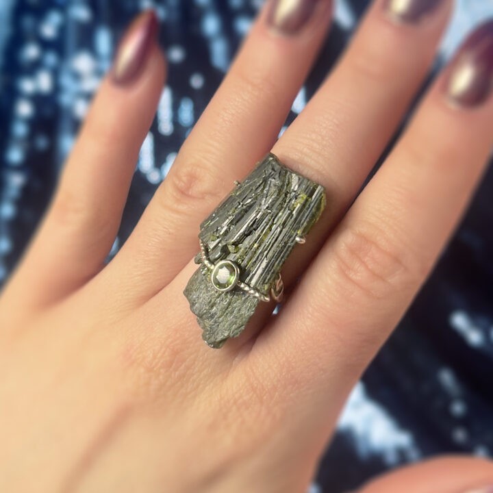 Green Sapphire and Epidote Ring