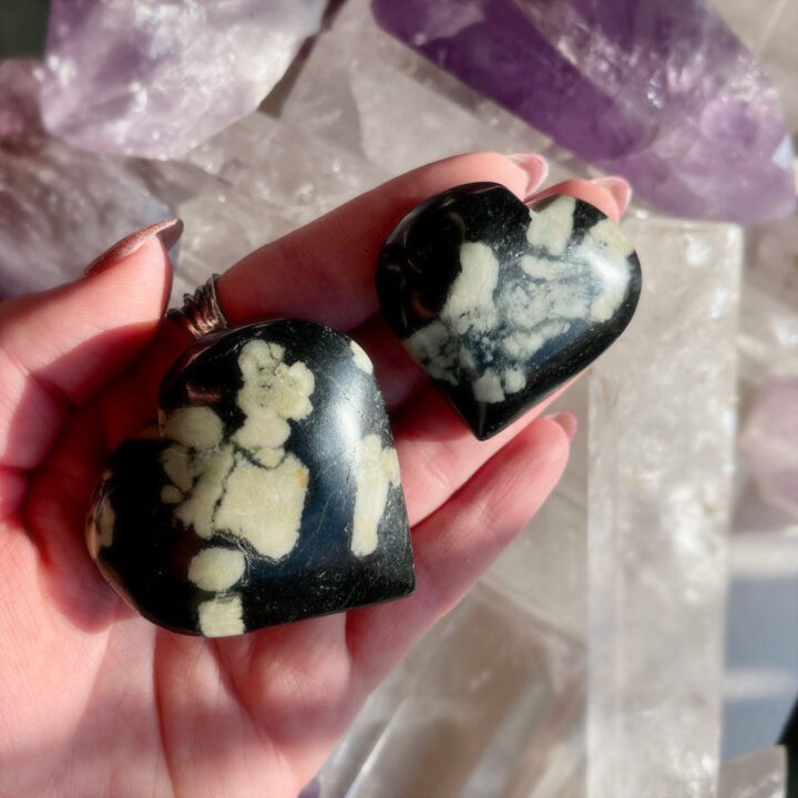 Positive Change Chrysanthemum Stone Heart