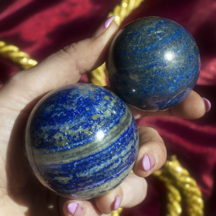 Queens Confidence Gemmy Lapis Lazuli Sphere