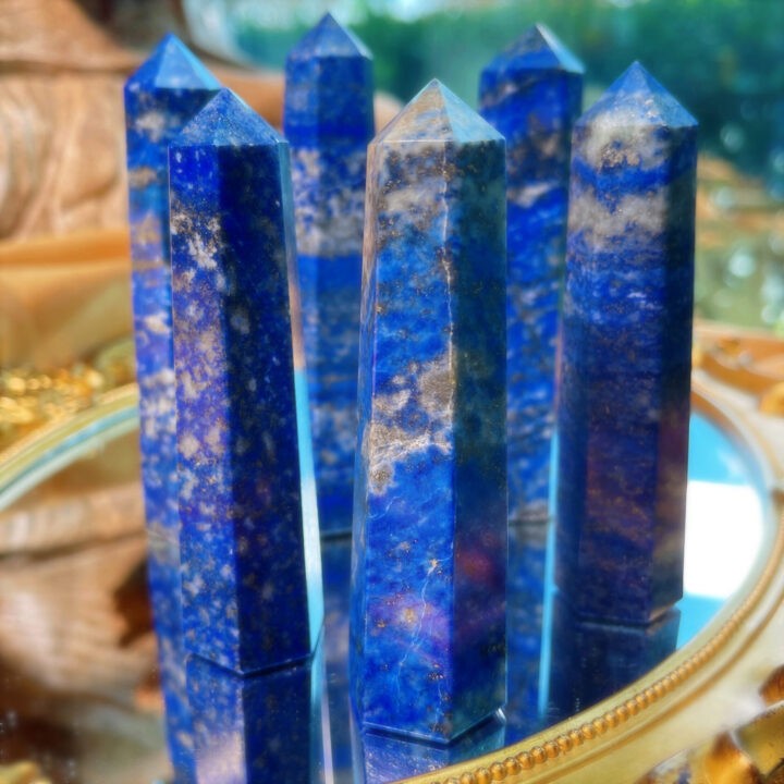 Gemmy Lapis Lazuli Queens Generator