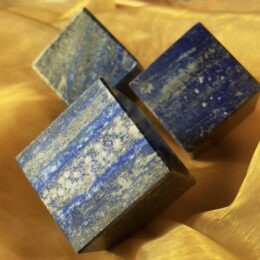 Lapis Lazuli Corner-Cut Queen’s Cube