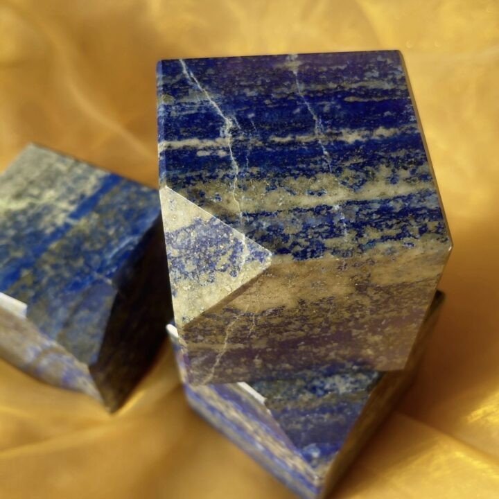 Lapis Lazuli Corner-Cut Queen’s Cube