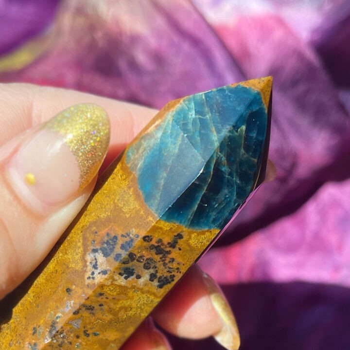 Yellow Jasper and Blue Apatite Generator