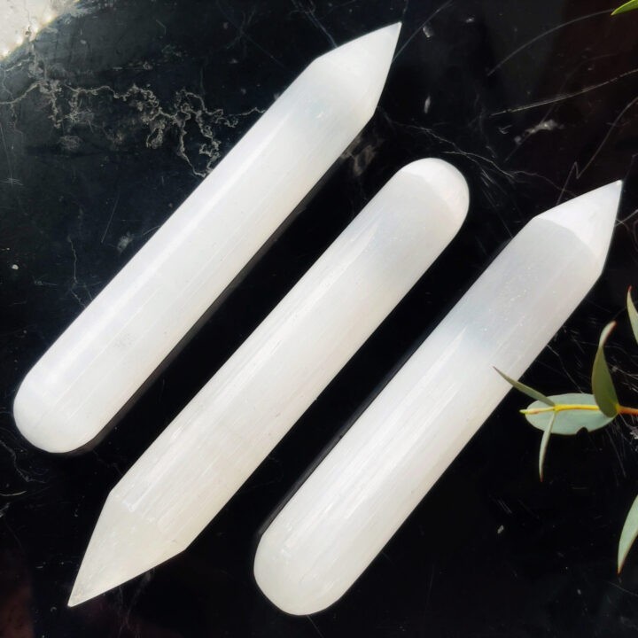 Circle Opening Selenite Wand