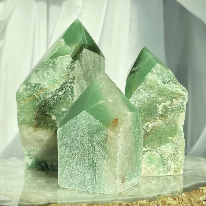 Green Aventurine and Quartz Natural Sided Generator