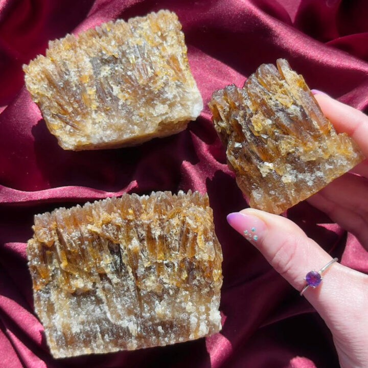 Natural Fluorescent Honey Amber Calcite