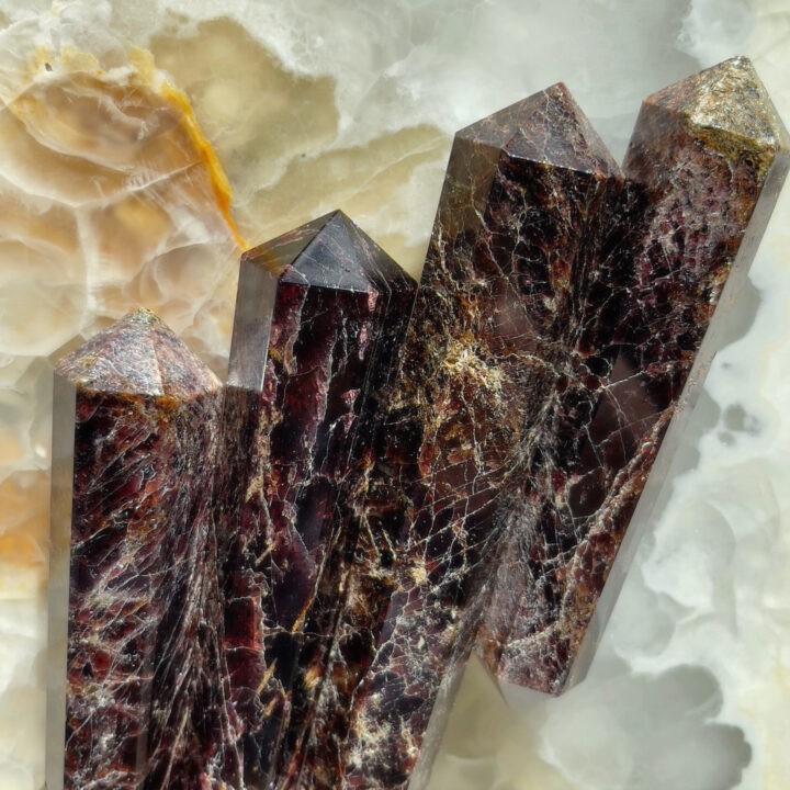 Calming and Grounding Almandine Garnet Vogel