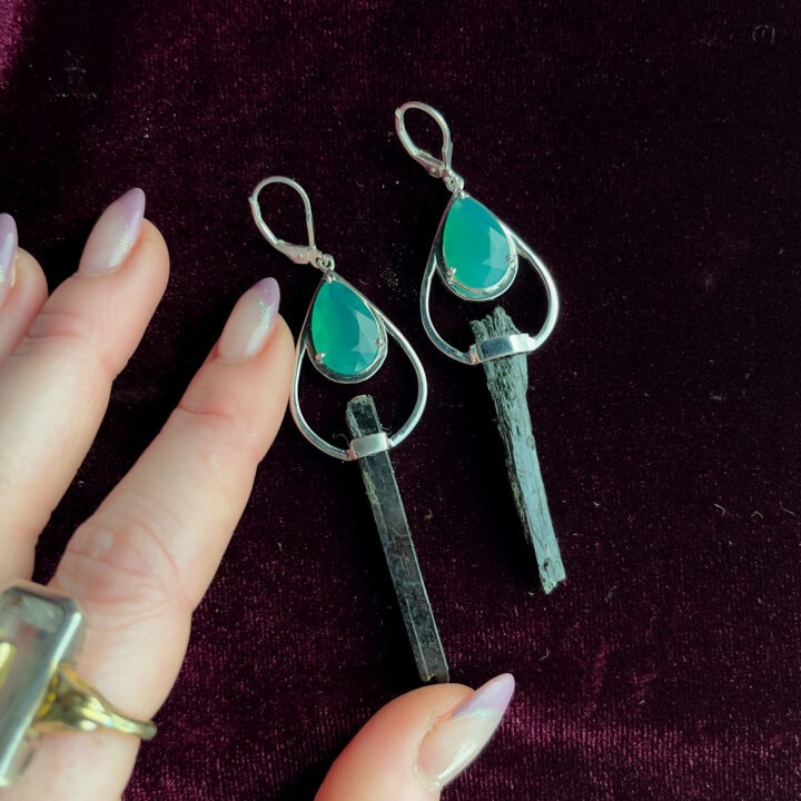 Gemstone Sale: Aegirine Spear and Green Onyx Drop Earrings