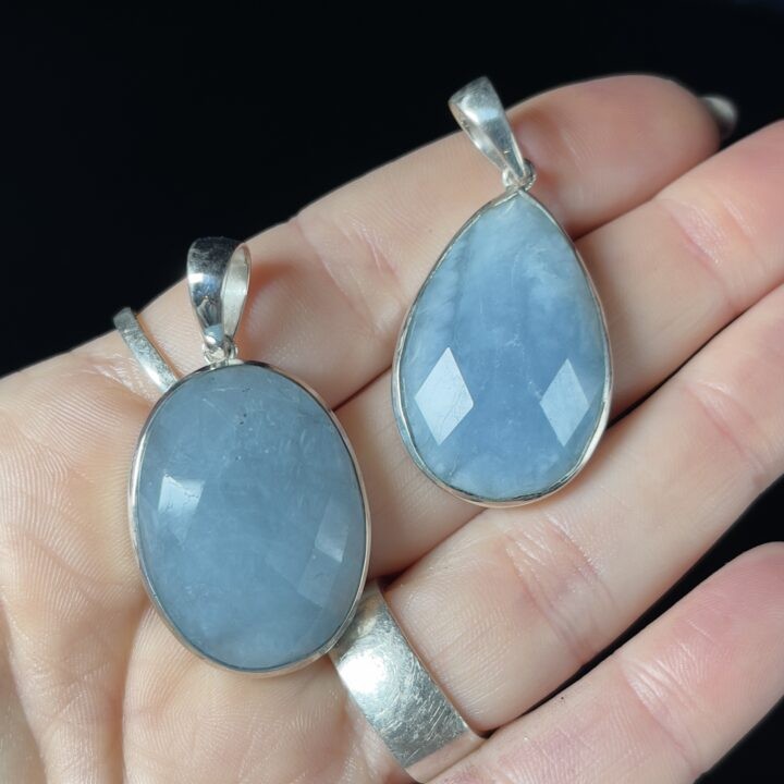 Gemstone Sale: Faceted Aquamarine Pendant