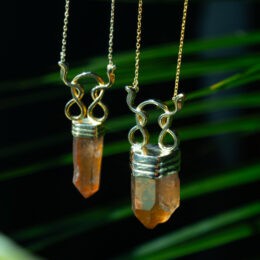 Tangerine Quartz Point Snake Necklace