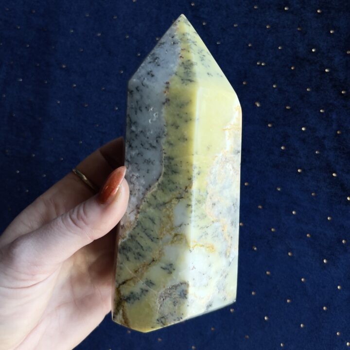 Gemstone Sale: Dendritic Yellow and White Opal Generator