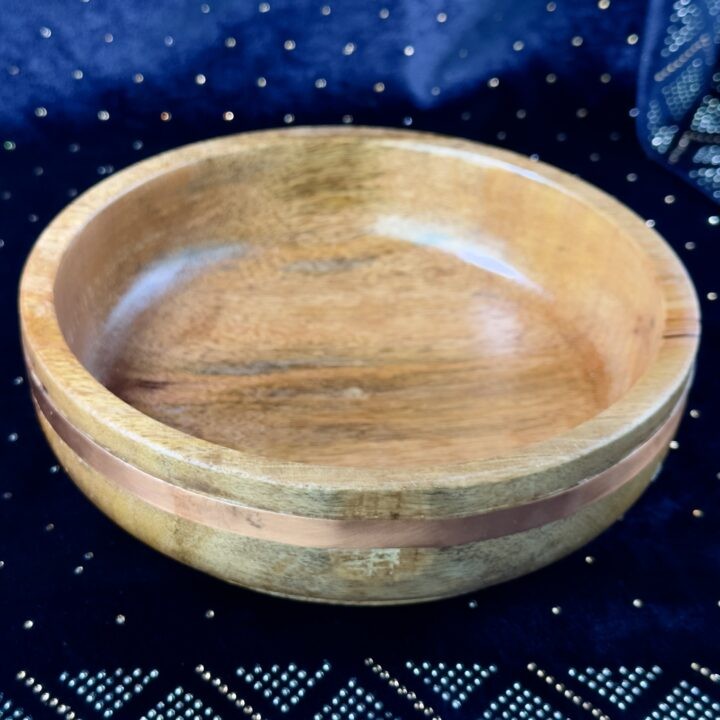 Misfit Minerals: Apothecary Neem Wood Offering Bowl