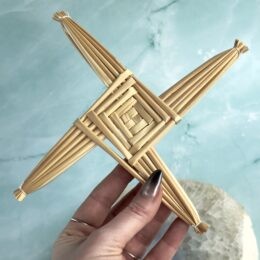 Misfit Minerals: Straw Brigid’s Cross