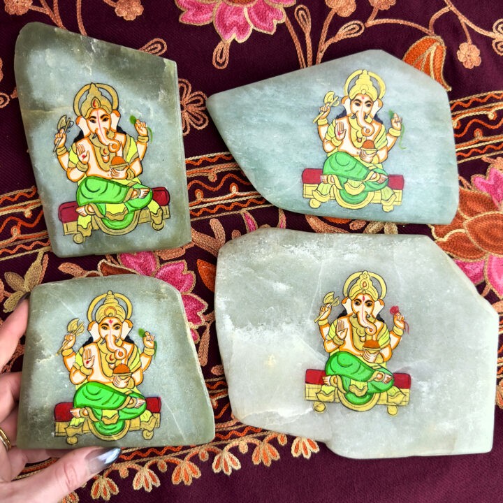 Green Aventurine Gridding Plate with Hand Painted Ganesha