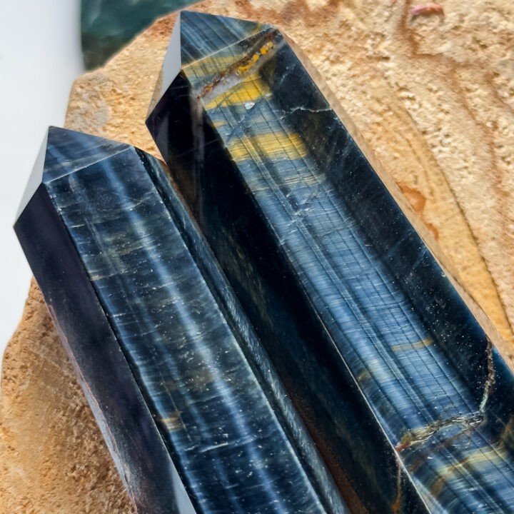 Blue Tigers Eye Generator