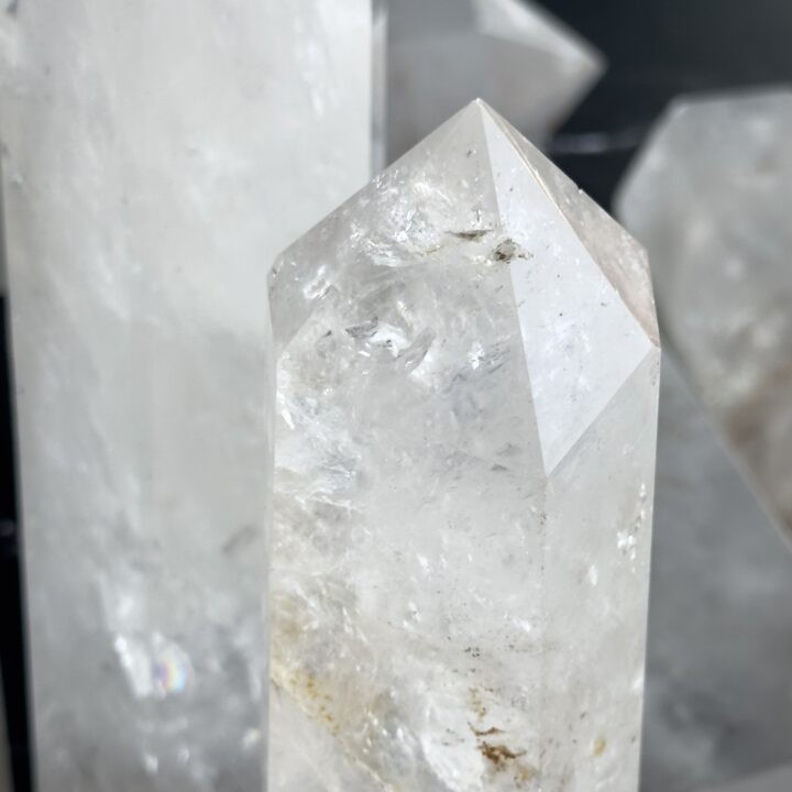 Misfit Minerals: Quartz Generator with Inclusions