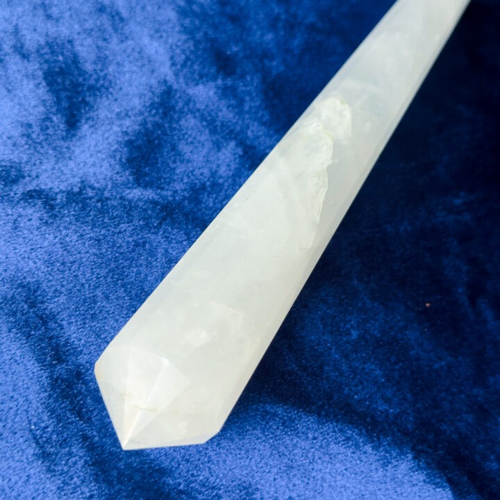 Gemstone Sale: Quartz Vogel