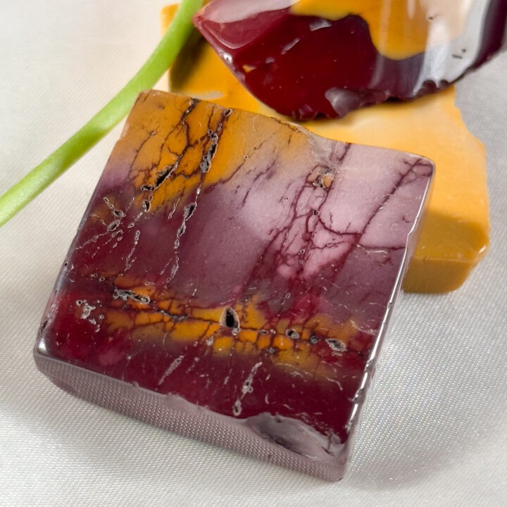 Mookaite Jasper Meditation Stone